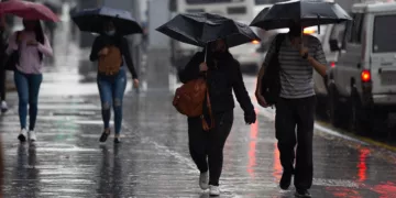 Prevén lluvias por el paso de la onda tropical número 11 en Venezuela