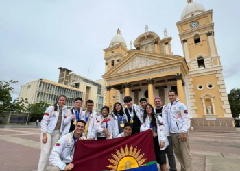 Team Codepeques se destacó en la competencia de robótica más importante del país