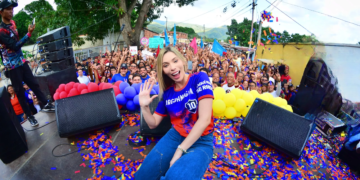 Elizabeth Niño dio inicio a la campaña electoral